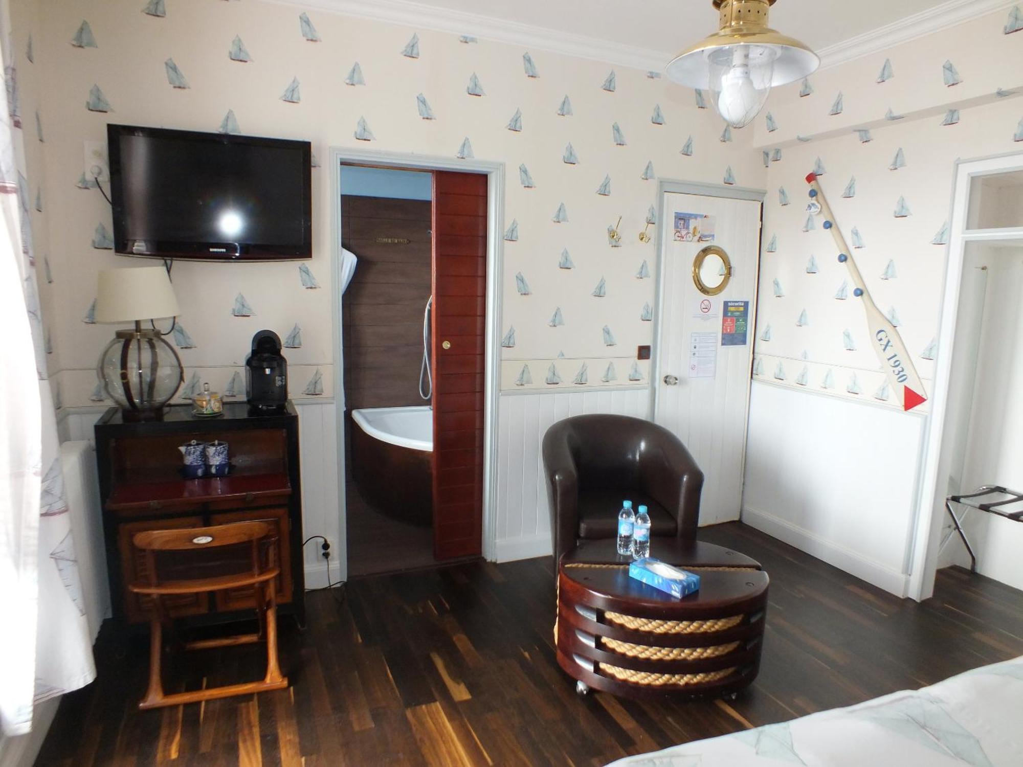 Hotel - Restaurant - Salon De The Le Beausejour Tregastel Phòng bức ảnh