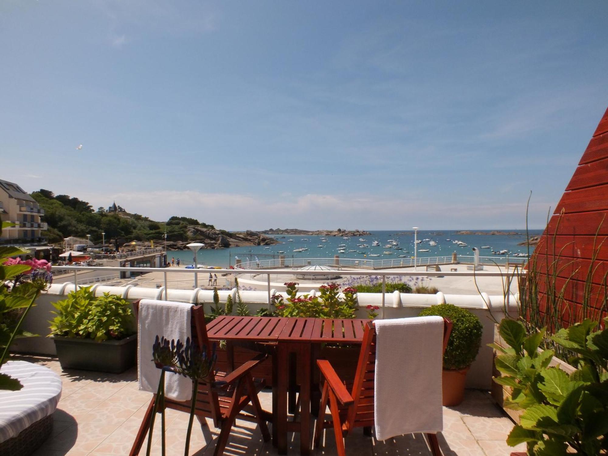 Hotel - Restaurant - Salon De The Le Beausejour Tregastel Ngoại thất bức ảnh